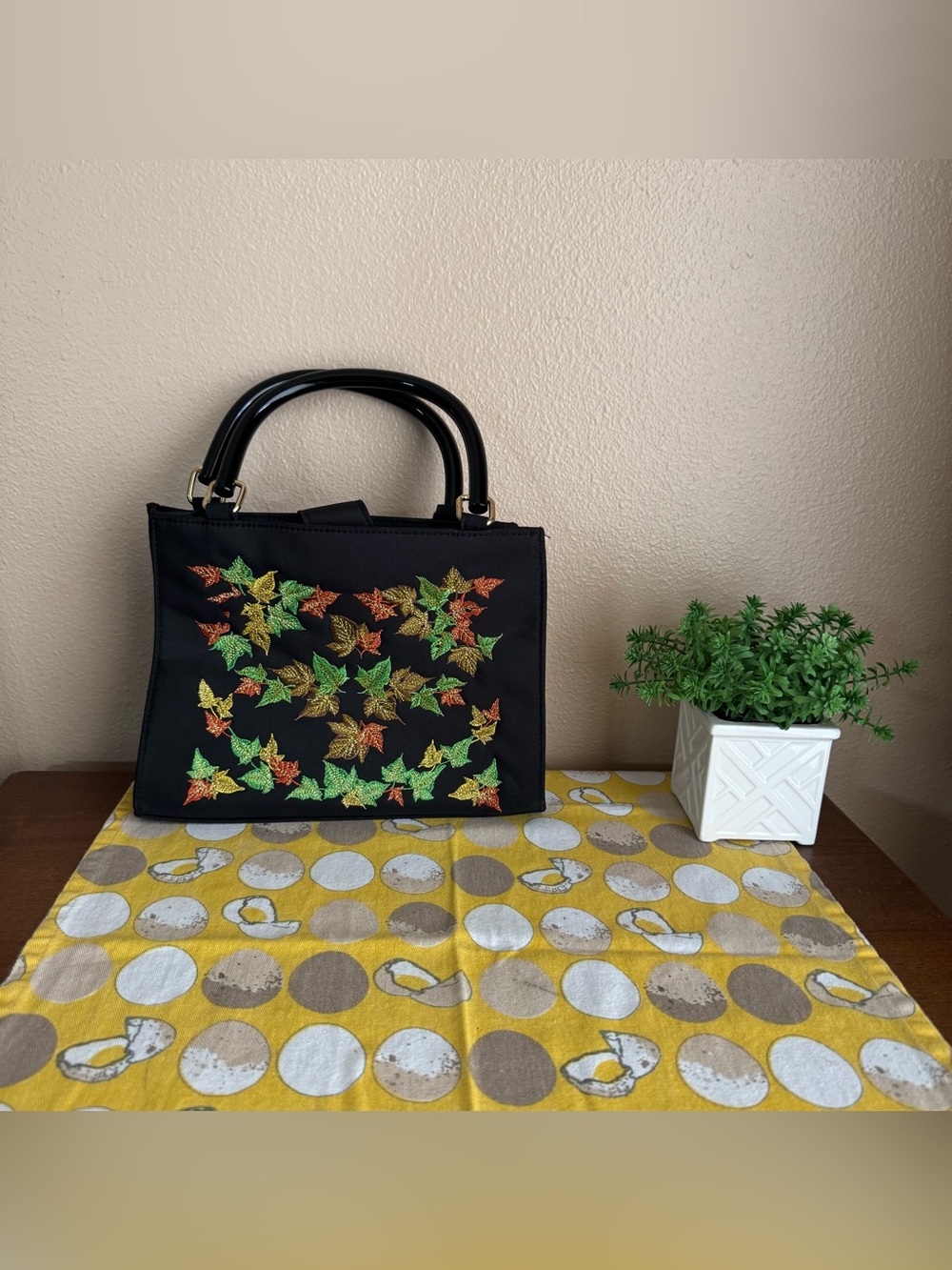 Vintage Kim Rogers metallic colorful fall leaves lucite handle handbag